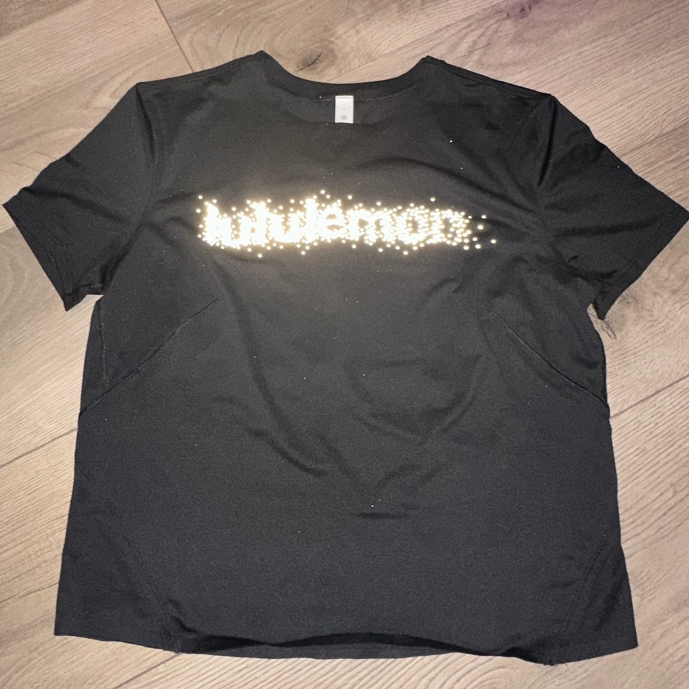Lululemon Tee